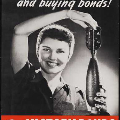 Affiche illustrée – Une femme tient soigneusement entre ses mains une bombe de type torpille. Elle porte une tenue d’usine féminine typique.