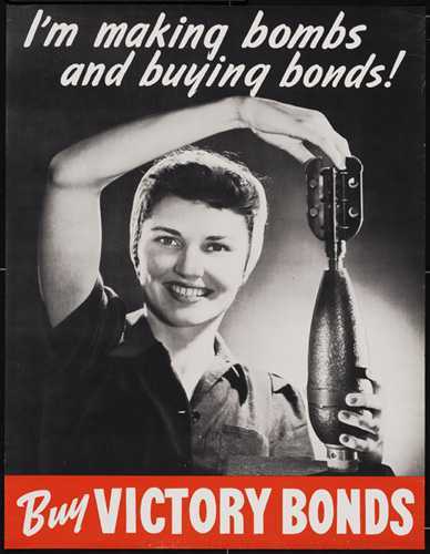 Affiche illustrée – Une femme tient soigneusement entre ses mains une bombe de type torpille. Elle porte une tenue d’usine féminine typique.